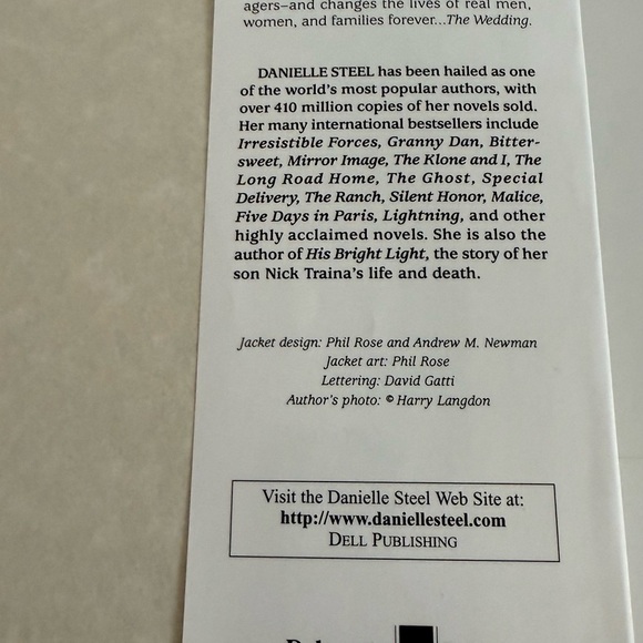 Danielle Steel 'The Wedding' Hardcover Book - White and Gold - Picture 6 of 10